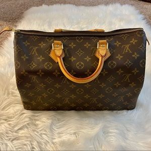 ❌SOLD❌ Louis Vuitton Speedy 35 Monogram